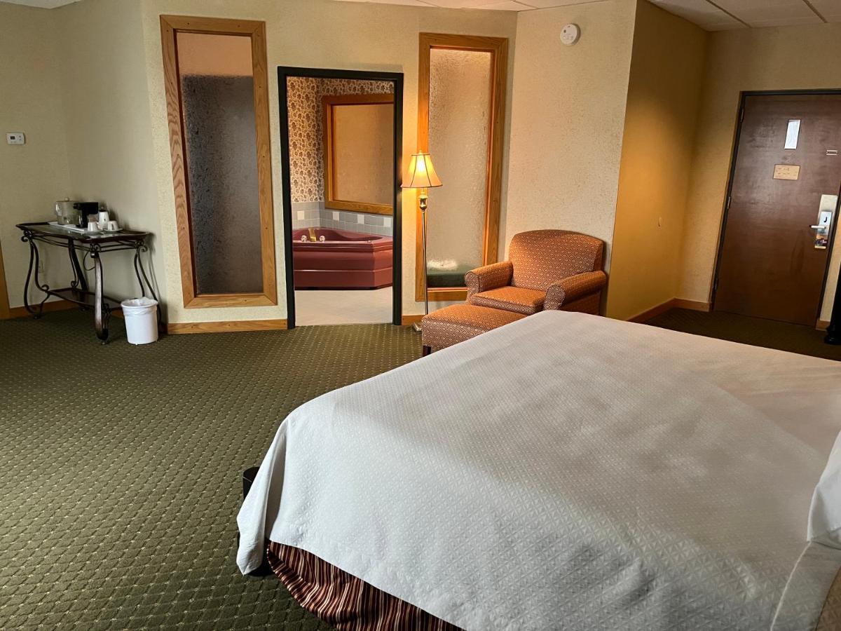 Days Inn & Suites By Wyndham Sutton Flatwoods Eksteriør bilde